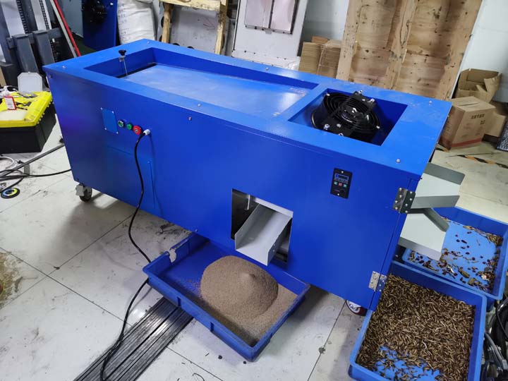 commercial superworms sorting machine