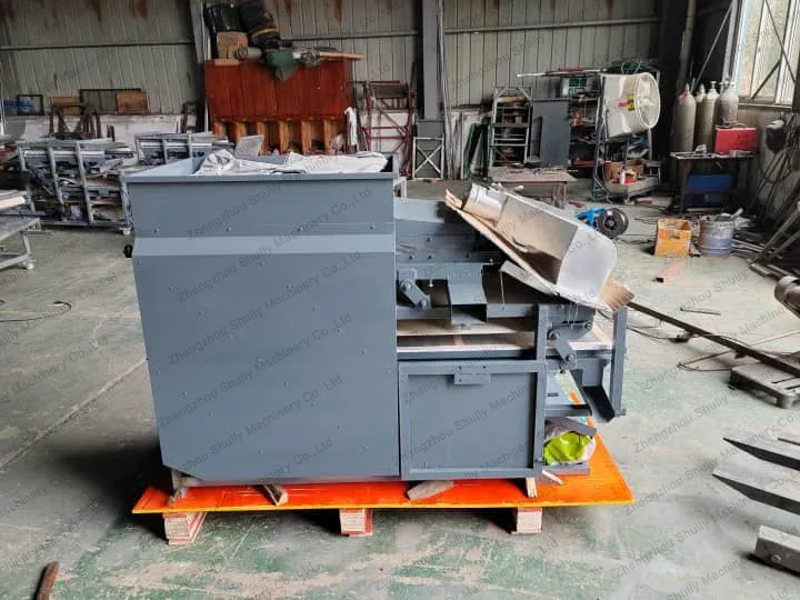 chujio la larva wa mlo wa ziada