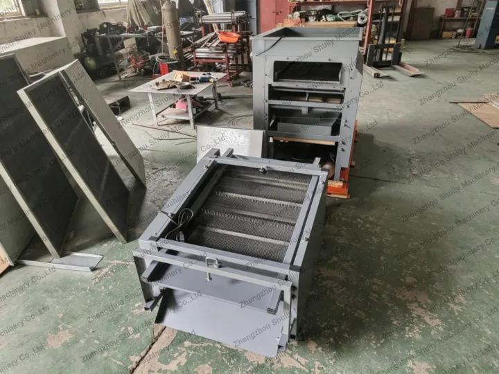 automatic mealworm sifter and pupa sorter